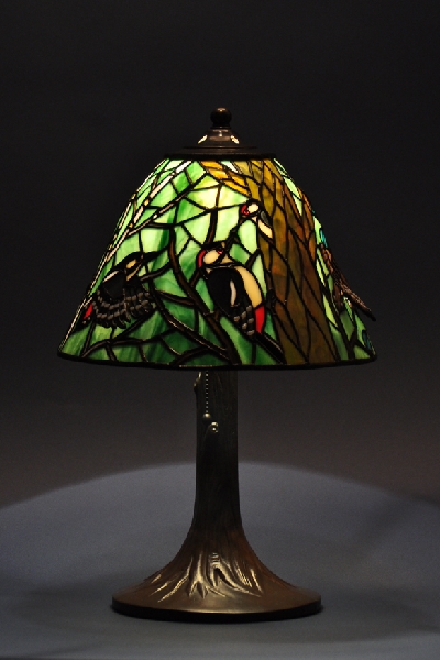 ステンドグラス 花 スタンドランプ アカゲラ 春 花鳥 四季