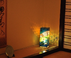 ステンドグラス 和室 行灯 花鳥 和風 玄関灯