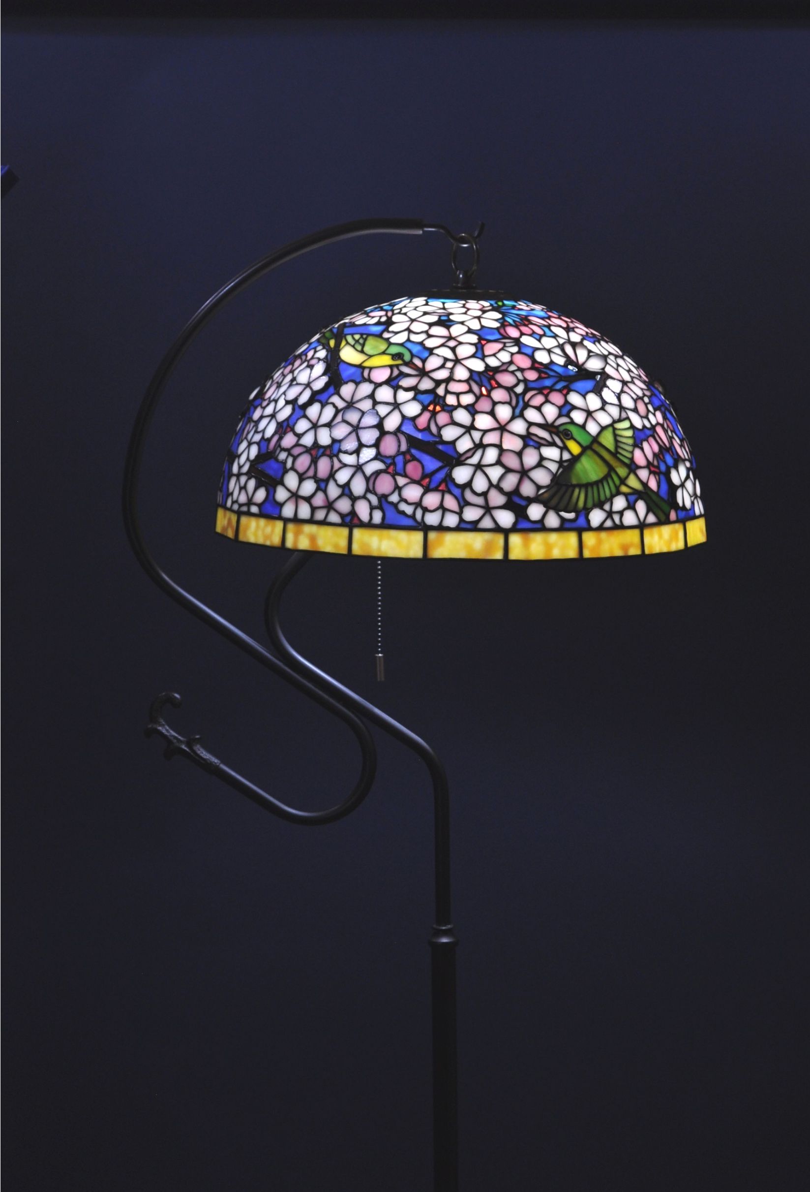 桜とメジロのフロアスタンドランプ